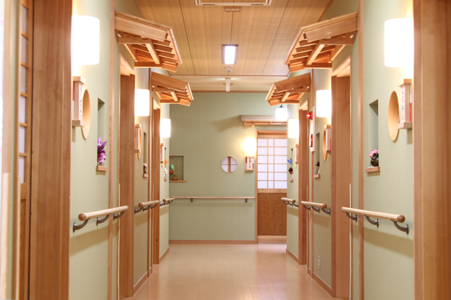 廊下から居室への眺め